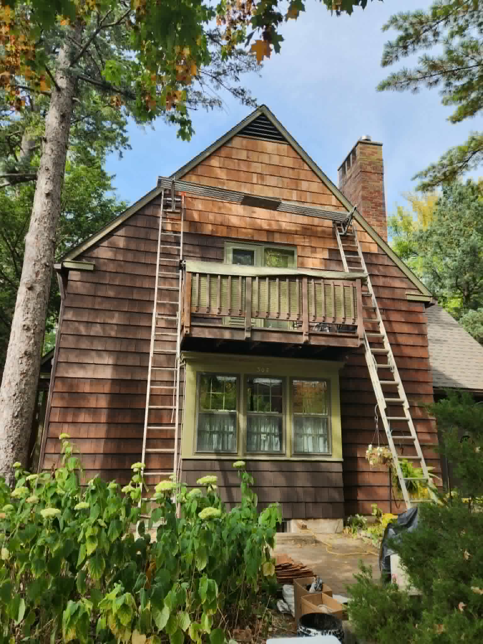 House before pair 8